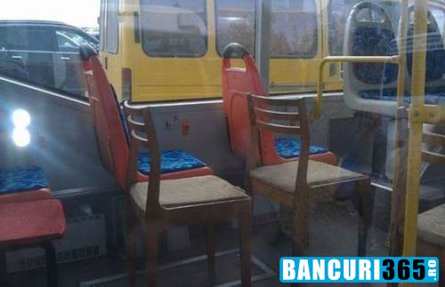 scaune in autobuz