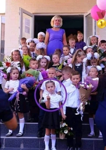 ce face o eleva in poza cu clasa