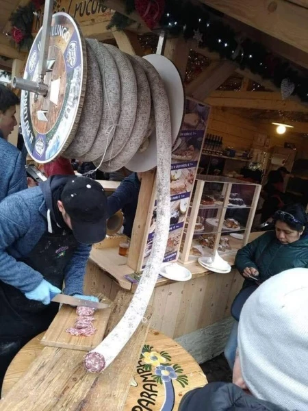 cum arata salamul la metru