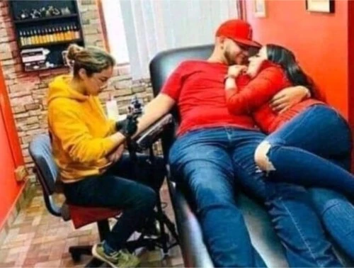 cum mergi la tatuat cand ai iubita geloasa