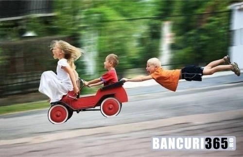 cum se joaca trei copii gluma zilei