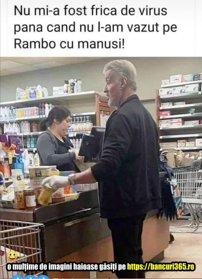 rambo cu manusi chirurgicale